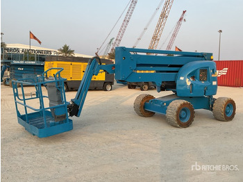 مرفاع مفصلي JLG