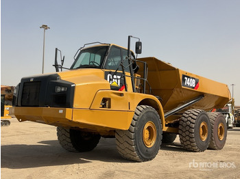 شاحنة مفصلية CATERPILLAR 740B