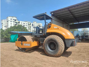 ضاغطة التربة CASE