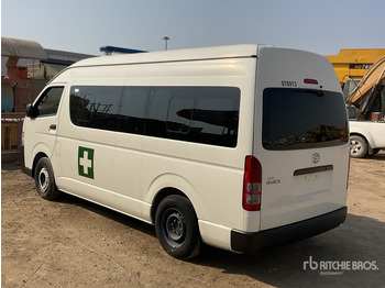 سيارة إسعاف 2022 Toyota Hiace High Roof 4x2 Ambulance: صورة 4