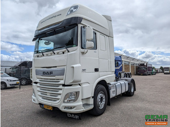 مقطورة السحب DAF XF 460