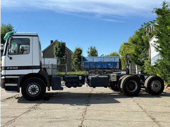 شاحنة بهيكل معدني للمقصورة Mercedes-Benz ACTROS 2540 V6 6X2 Chassis Spring/Air EPS 3 Pedal: صورة 3 شاحنة بهيكل معدني للمقصورة Mercedes-Benz ACTROS 2540 V6 6X2 Chassis Spring/Air EPS 3 Pedal: صورة 3