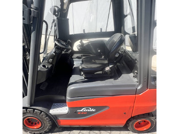 رافعة شوكية كهربائية Linde E20 (387): صورة 3