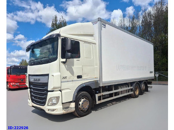شاحنة متساوية الحرارة DAF XF 106 440