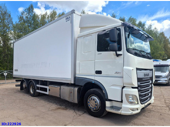 شاحنة متساوية الحرارة DAF XF 106 440