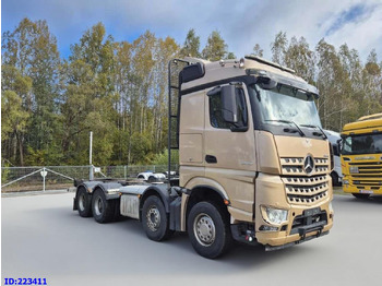شاحنة بهيكل معدني للمقصورة MERCEDES-BENZ Arocs