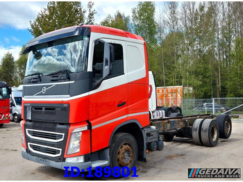 شاحنة بهيكل معدني للمقصورة VOLVO FH13 500
