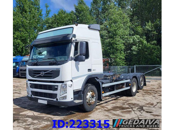 شاحنة بهيكل معدني للمقصورة VOLVO FM 500