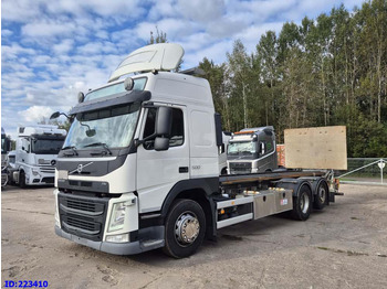 شاحنة بهيكل معدني للمقصورة VOLVO FM13 500