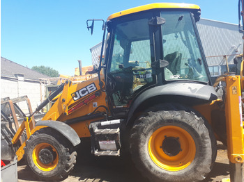 آلات الإنشاء JCB 3CX
