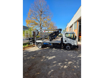 منصة محمولة مثبتة على الشاحنة