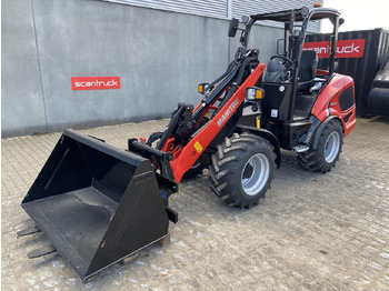 لودر مفصلي صغير MANITOU MLA 5-50 H