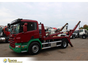 شاحنة لودر انزلاقي SCANIA P 270