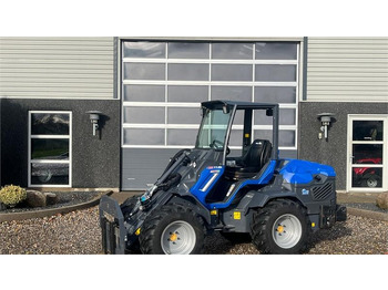 تأجير Multione 11.6 k Med pallegafler og multiskovl  Multione 11.6 k Med pallegafler og multiskovl: صورة 1