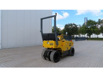 رَصَّاص بعجلات مطاطية Sakai TS 160-3: صورة 2