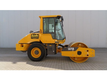 ضاغطة التربة VOLVO SD75B