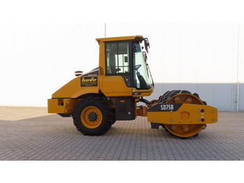 ضاغطة التربة VOLVO SD75B