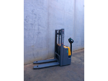 آلة تكديس Jungheinrich EJC 110 250 ZT Li-Ion: صورة 2 آلة تكديس Jungheinrich EJC 110 250 ZT Li-Ion: صورة 2