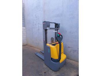 آلة تكديس JUNGHEINRICH EJC