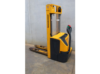 آلة تكديس JUNGHEINRICH EJC