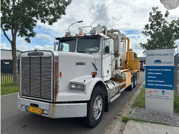 شاحنة بهيكل معدني للمقصورة FREIGHTLINER