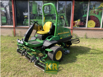 جزازة عشب الحدائق JOHN DEERE 8000 Series