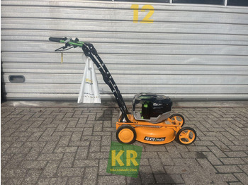 جزازة عشب الحدائق