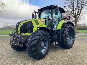جرار CLAAS Axion 830