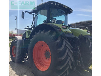 جرار CLAAS Axion 830