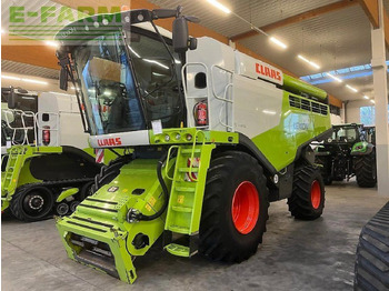 حصادة CLAAS Lexion 750