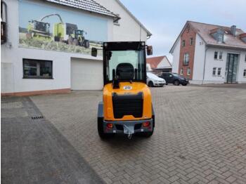 اللودر بعجل Giant g 2700 hd mit kabine und euro aufnamhe: صورة 4