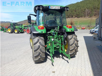 جرار John Deere 5100m: صورة 3