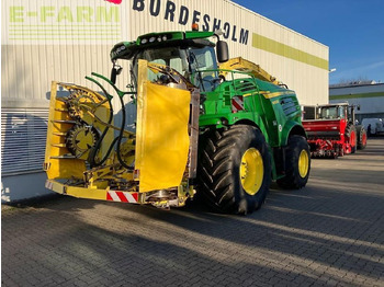 حصادة الأعلاف John Deere 8300i: صورة 3