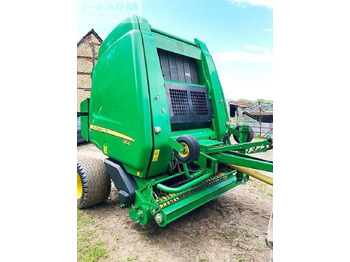 آلة بالات مربعة JOHN DEERE