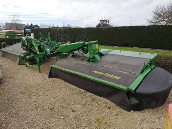 جزازة العشب JOHN DEERE