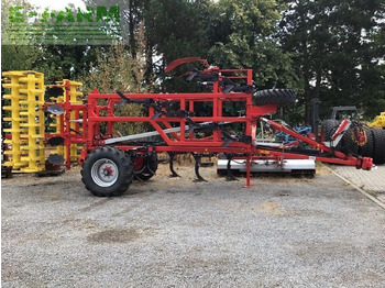 آلة حراثة PÖTTINGER