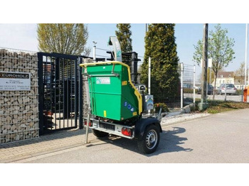 قاطعة الأخشاب