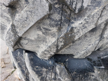 الإطارات والجنوط Continental 900/60R38  750/55R30  John Deere 8335R 8430 8530: صورة 3