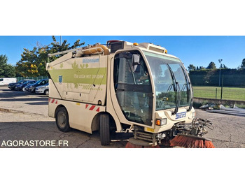 سياره كنس شوارع