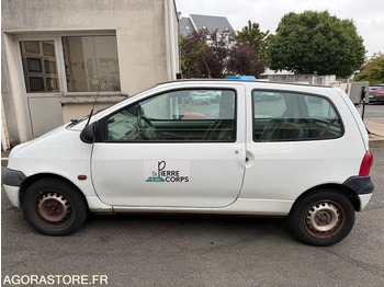 سيارة RENAULT