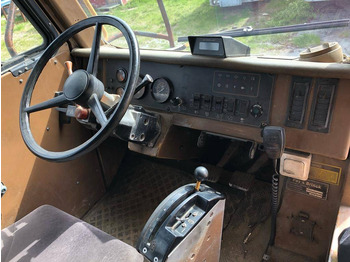 شاحنة قلابة صلبة/ شاحنة صخور CATERPILLAR