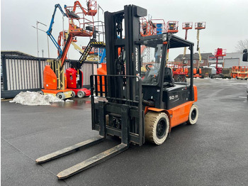 رافعة شوكية كهربائية Doosan B50X5 5T 6m Triplex non-marking (1841): صورة 3 رافعة شوكية كهربائية Doosan B50X5 5T 6m Triplex non-marking (1841): صورة 3