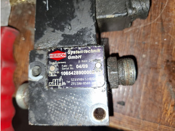 أسطوانة هيدروليكية VOLVO