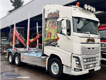شاحنة قطع الأشجار VOLVO FH 750