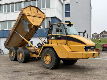 شاحنة مفصلية CATERPILLAR