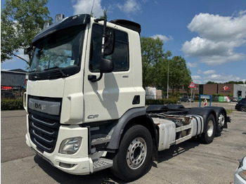 شاحنة بهيكل معدني للمقصورة DAF CF 450