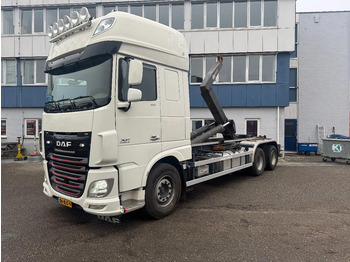 شاحنة برافعة خطافية DAF XF 510