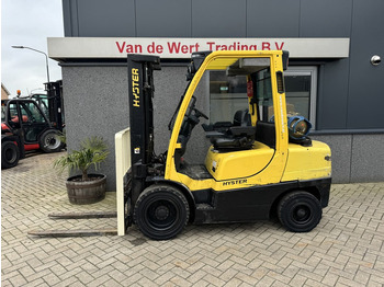 رافعة شوكية تعمل بالغاز HYSTER