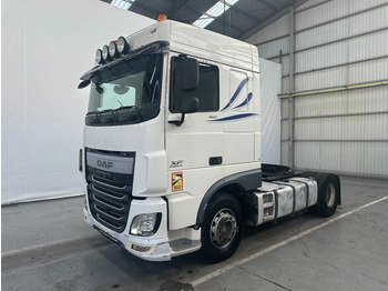 مقطورة السحب DAF XF 106 460