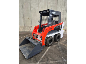 اللودر المجنزر صغير LADYS - 2025 - LA670 - SKID STEER LOADER: صورة 3 اللودر المجنزر صغير LADYS - 2025 - LA670 - SKID STEER LOADER: صورة 3